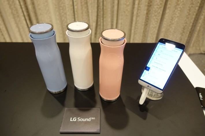 LG Sound360 则采用直立瓶身设计。