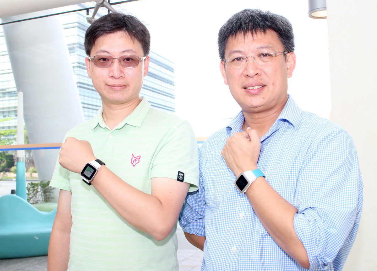 陈立峯（左）和杨文勇表示，目标要改革智能表带，推出 Pal Strap只是第一步。