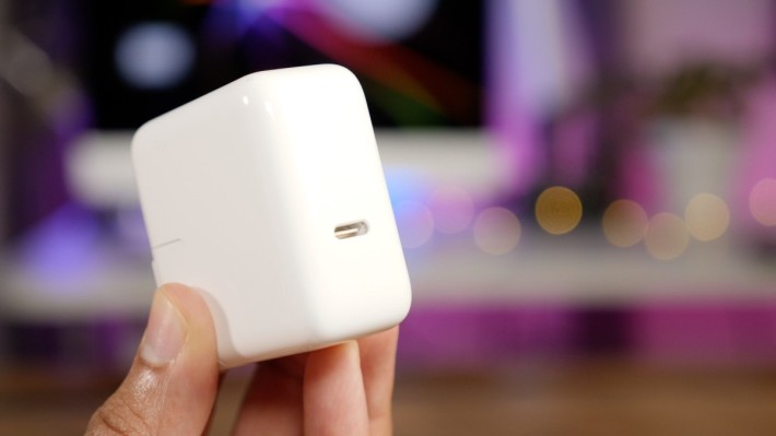 iPhone 原厂充电器可能会改用 USB-C 充电埠