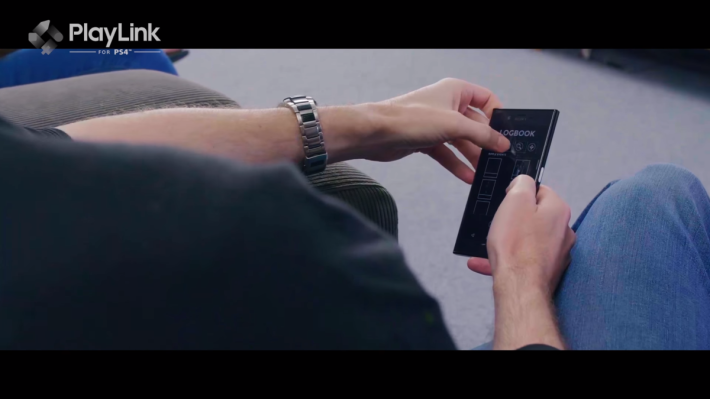 PlayLink 是将手机变成 PS4 的副屏幕和控制器。