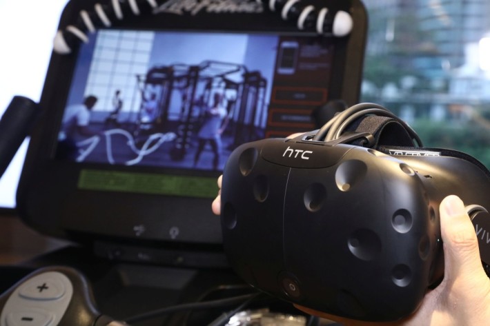 以HTC Vive 作为 VR 推动系统