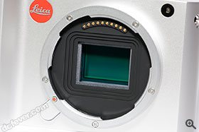 采用新的 Leica T 接环，对应 APS-C 片幅。