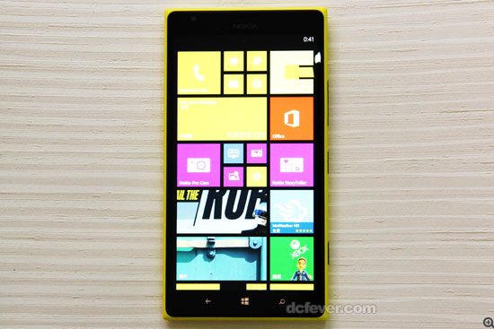 Nokia Lumia 1520 保留一贯 Lumia 手机设计风格