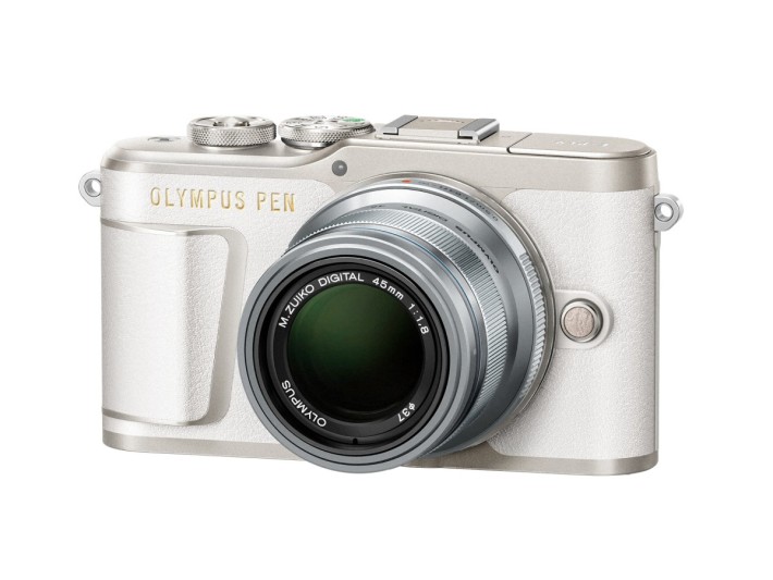 白色的 E-PL9 配上银色镜头也很型格。