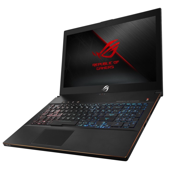 全新的 ROG Zephyrus M，键盘设计明显和上代不同。 
