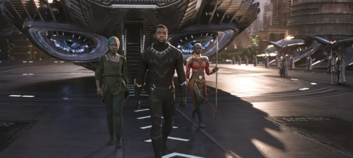 Marvel Studios' BLACK PANTHER L to R: Nakia (Lupita Nyong'o), T'Challa/Black Panther (Chadwick Boseman) and Okoye (Danai Gurira) Ph: Film Frame &copy;Marvel Studios 2018
