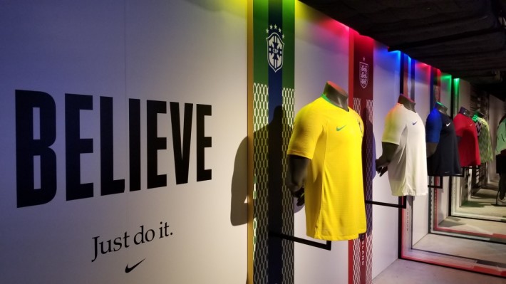 Nike Football Hub 内有齐多款最新国家队球衣。