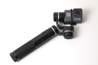 G6 可说是为 GoPro 而生，换上适配板更可给 Sony RX0 用。