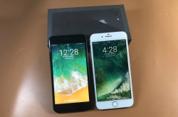 号称手机店老板都无法识别的iPhone8Plus开箱 跑分高达16万？