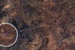 “好奇”号火星探测器被抓拍 孤独的一抹蓝