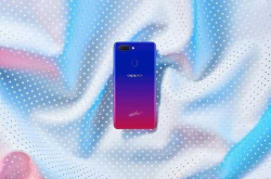配色撩人一见倾心、OPPOR15星云特别版令人期待