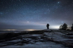 宇宙揭秘：揭露恒星的整个生命历程 壮观和悲壮中展现宇宙的奥秘