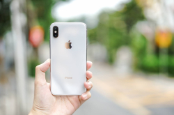 iPhone用户看好：这会是新iPhone标配送的18W快充头