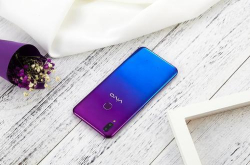 vivoZ1极光版 售价1598元：美的不止外观