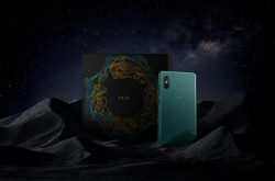 致敬敦煌艺术：小米MIX2S翡翠艺术版开启陶瓷彩色时代