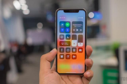 都是刘海屏千元机的小米8SE与万元的iPhoneX之间有什么不同？