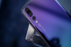 5488的华为和5499的iPhone8plus 你会怎么选？