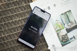 当2999元的OPPOR15遇到1598元的VIVO 网友：说好的相亲相爱呢？