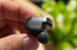 Sony蓝牙耳机XperiaEarVSAppleAirPods