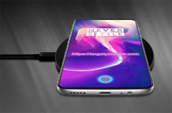 华为遭挑衅 4600万＋10G＋4300mAh P20Pro完全不是对手
