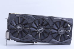 ASUSROG-STRIX-GTX1070TI-A8G-GAMING狙击Vega56