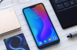 小米又添新兵：异型全面屏＋AI双摄＋4000mAh＋MIUI10 仅999