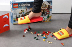 踩LEGO无咁伤！防LEGO拖鞋限量面世