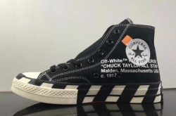 OFF-WHITExConverseChuck70黑色版本曝光 解锁鸳鸯穿法