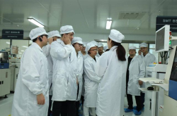 OPPOR15品质在于工艺求精 生产基地开放参观