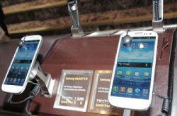 SamsungGalaxySIII月费计划大对决