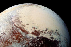 活跃的冥王星：星球表面发现固态甲烷形成的沙丘