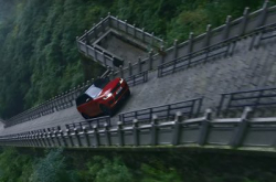 大你 999 级楼梯！Range Rover Sport 冲张家界天门山！
