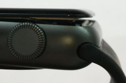 AppleWatch2出现电池鼓包问题 苹果计划免费更换电池