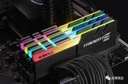 浅谈内存发展史 从实用到RGB