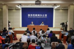 外汇局：考虑增加上海、深圳两地QDLP试点额度