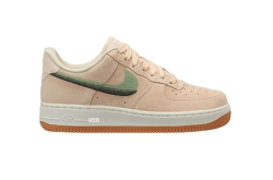 女神当然要穿高端的 NIKEAIRFORCE1LUX系列必须关注