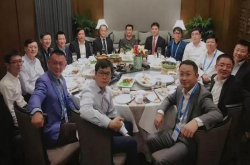 从口水大战走向刺刀见红 头腾大战还是来了