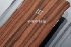 一加手机5薄荷金真机现身 想买的再等等