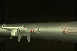 无人机撃中飞机机翼时，竟然会出现这样的后果！
