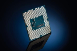 Intel全新i9跑分凶猛 8核差点掀翻10核