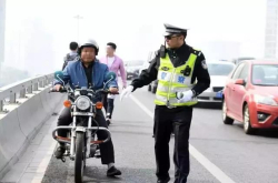 北京查车正热 骑士们请正规出行
