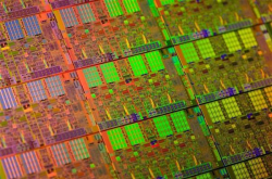 Intel10nm跳票三年 多重曝光工艺难度太大