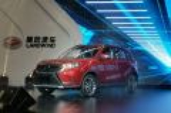 陆风小型SUV X2上市：6.38万起 CS35拉皮