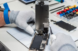 专修手机4年买2套房 他曝光修iPhone的秘密 告诉你有多赚