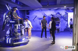 打开VR体验的正确姿势：站起来 还是坐下去?