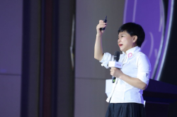 何巧女：人们回归大自然的时代一定会随着人工智能时代、人类百岁时代一起到来