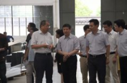 草根创业者坠楼留下百亿债务 公司摊上30多宗案件