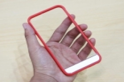 契合中国用户需求  iPhone 6手机保护套现身ROCK展台