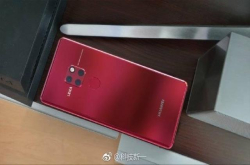 富士康员工曝光诺基亚五摄像头手机 网友：感觉像满脸麻子