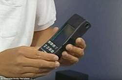第一款智能手机比iPhone早13年结果只卖了3000部